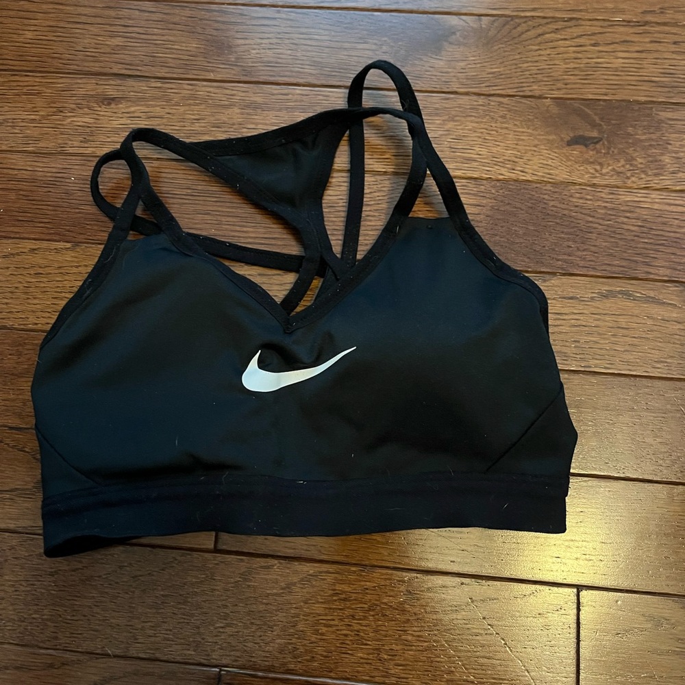 Gently used black strappy Nike sports bra